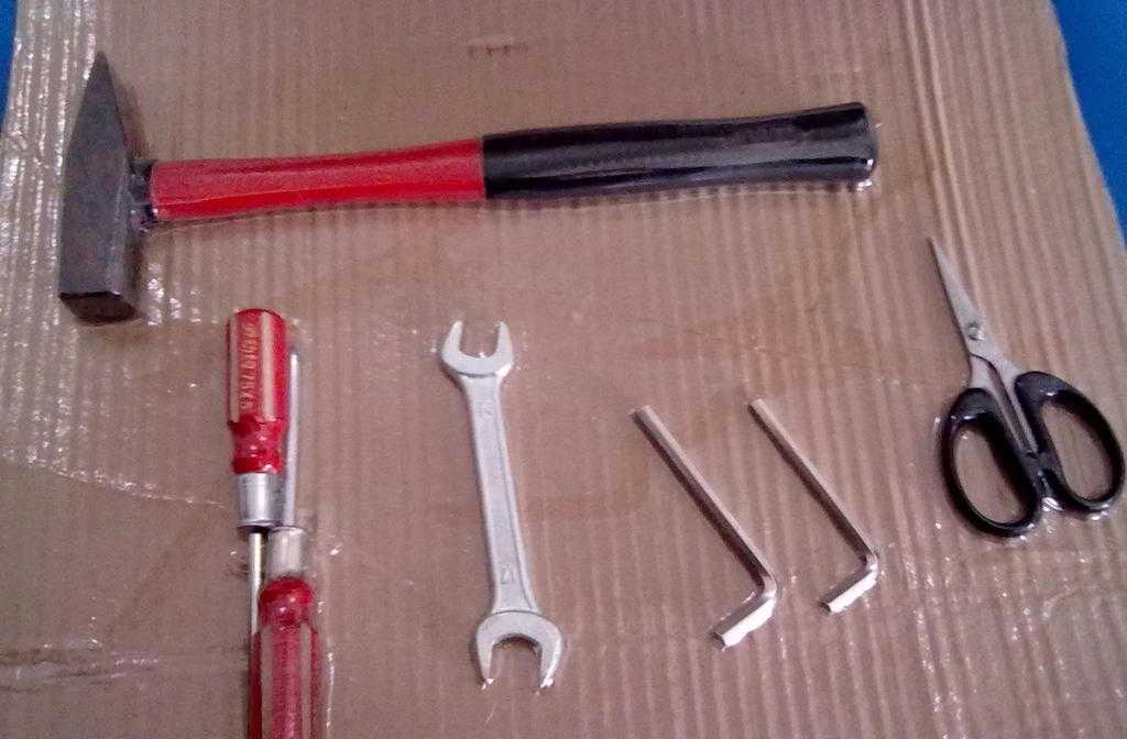 五金产品包装机的革新与应用 高效、环保的纸卡包装方案