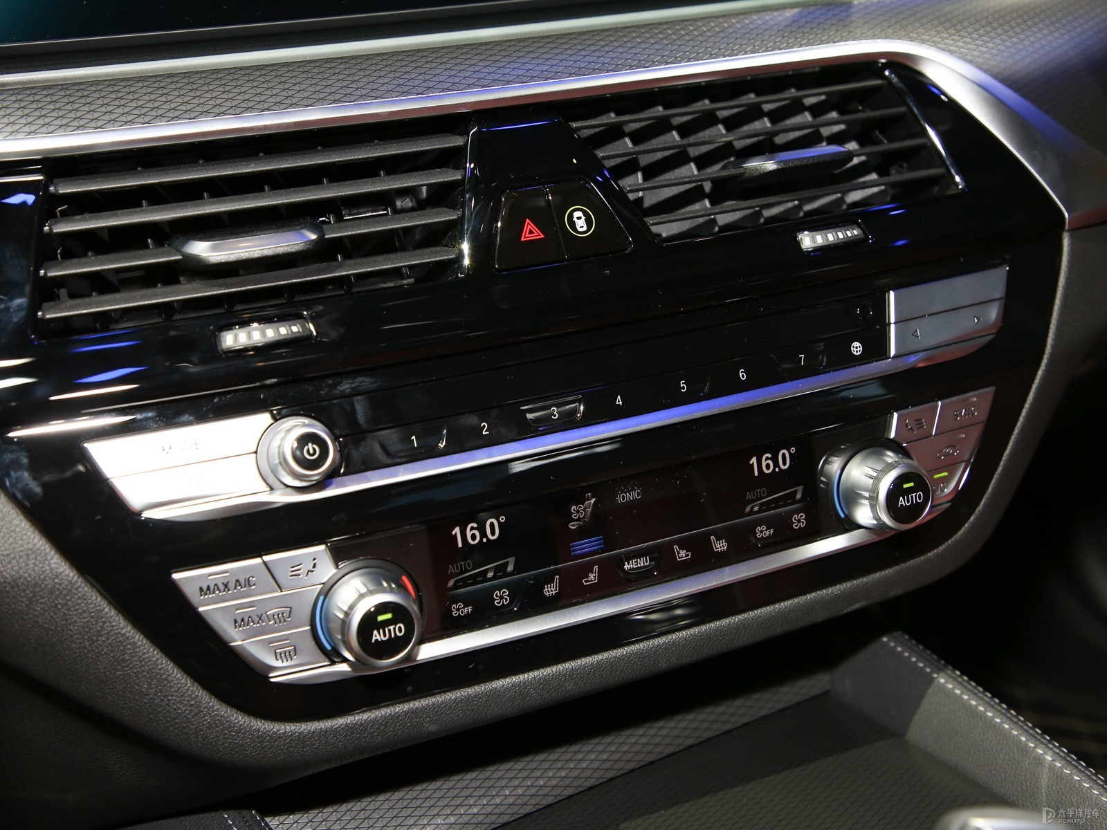 2022款宝马530Li尊享型豪华套装内饰解析 豪华家用电器的完美融合